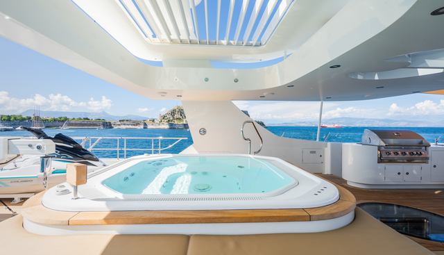 SERENITY yacht charter 4