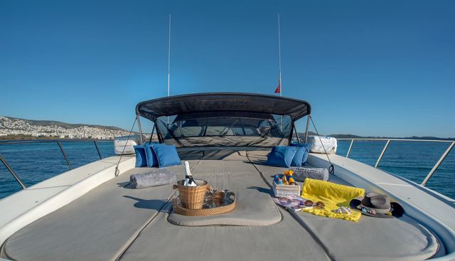 TURN ON yacht charter 3