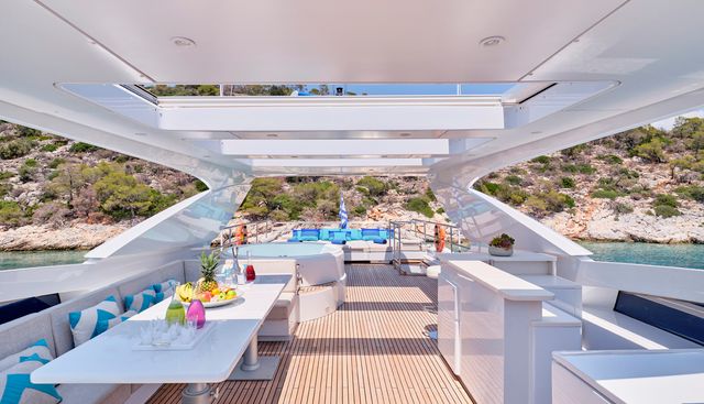 HAKUNA MATATA yacht charter 5