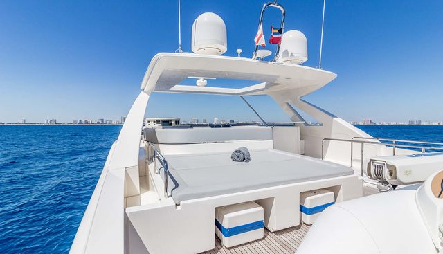LEON yacht charter 5