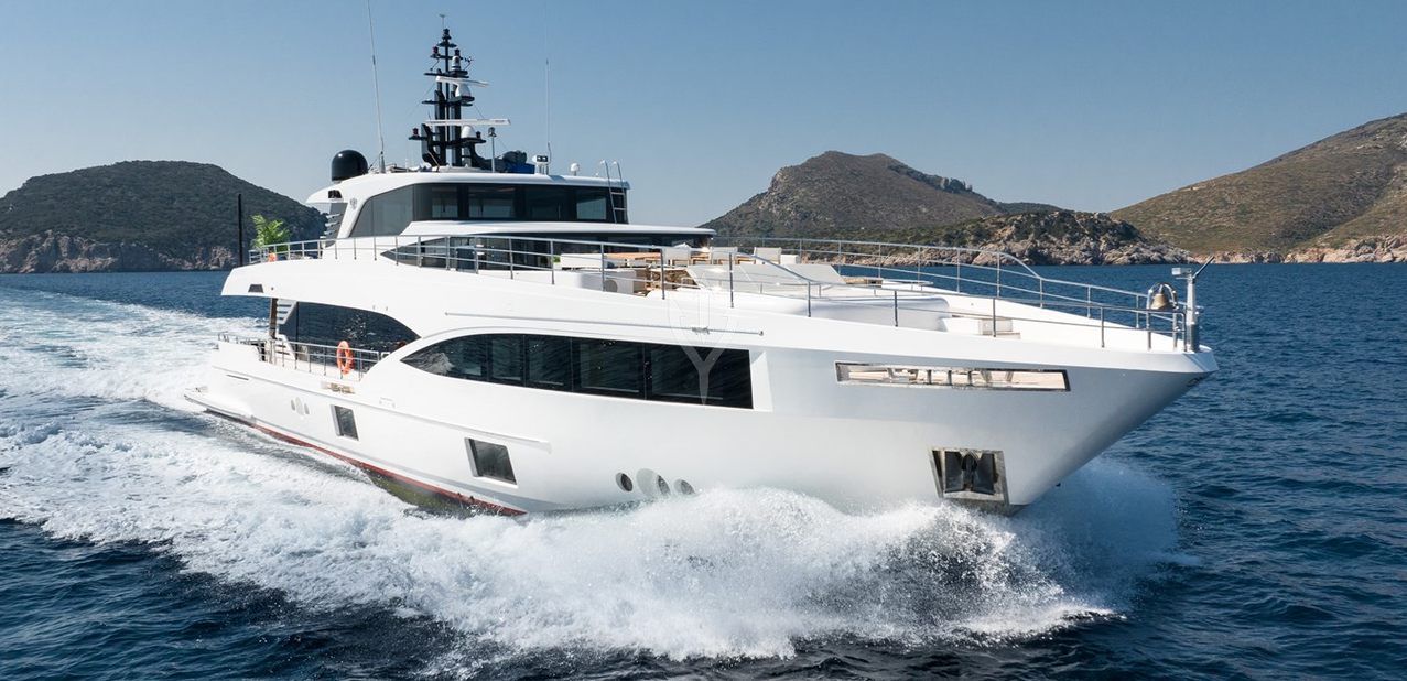 MAD DAY YACHT CHARTER yacht charter