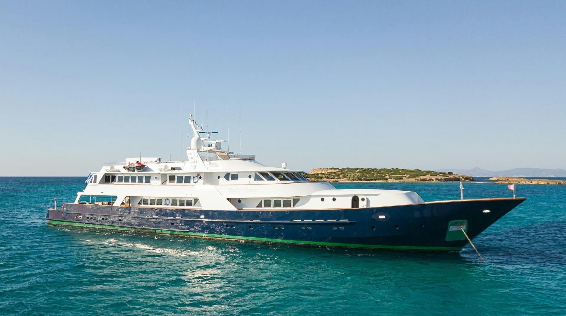 WIND OF FORTUNE yacht charter 3
