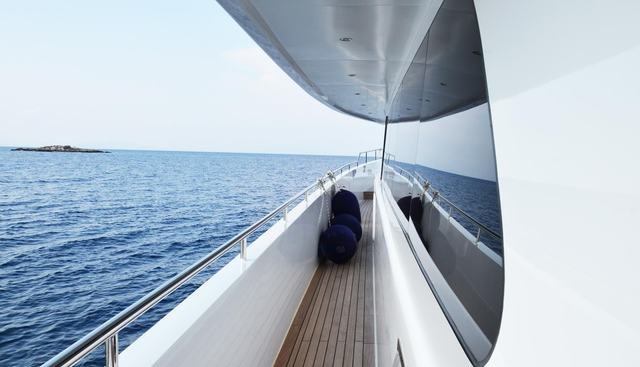 INFINITY II yacht charter 3