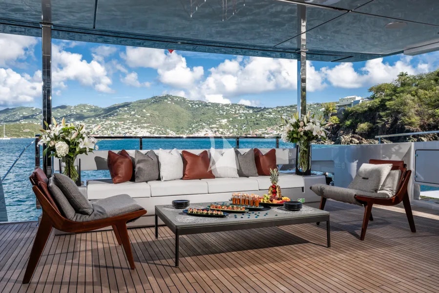 TASTY WAVES yacht charter 5