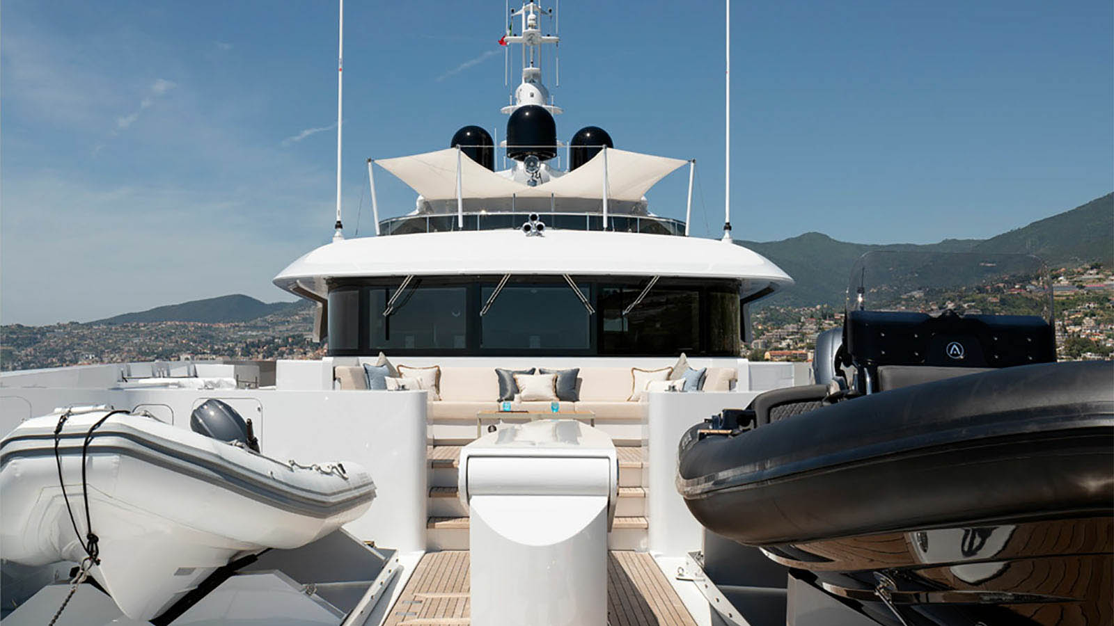 MOSKITO yacht charter 2