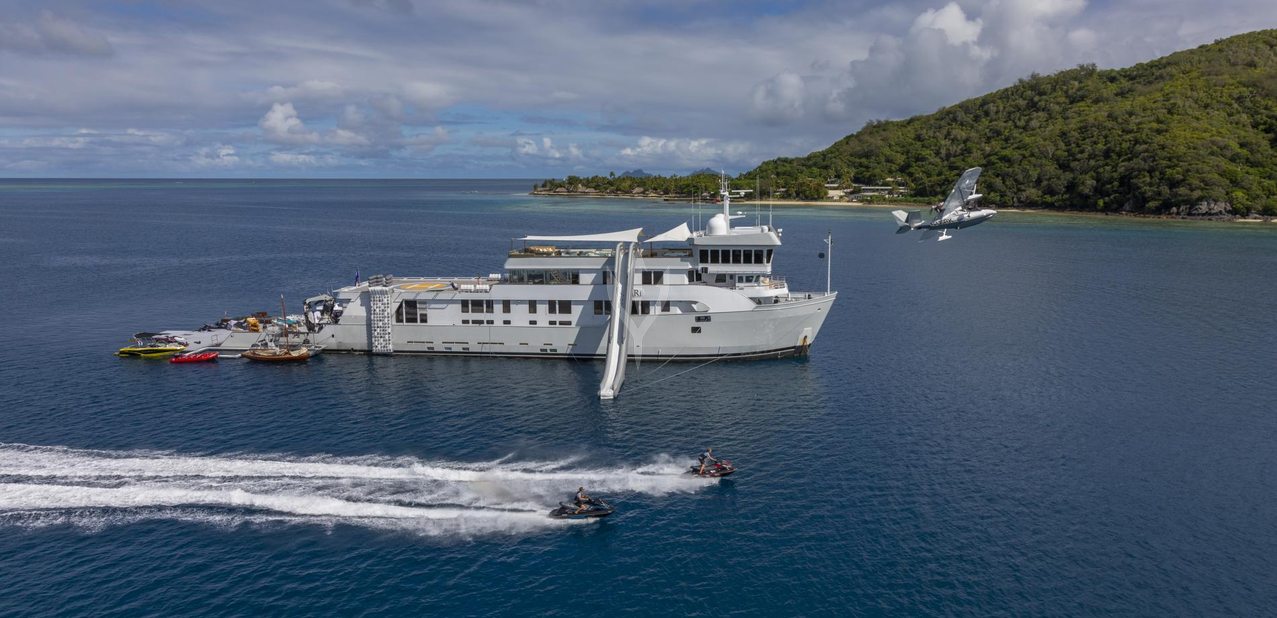 SURI YACHT CHARTER yacht charter