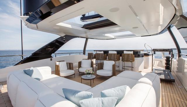 PERLA BIANCA yacht charter 4