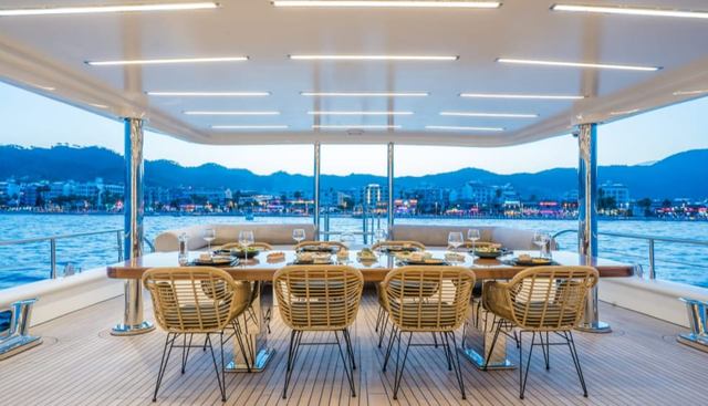 DEEP WATER yacht charter 4
