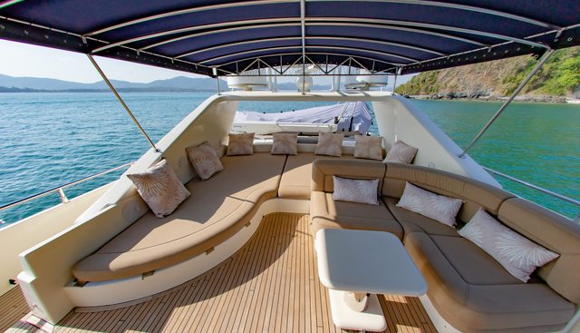 SAY YES yacht charter 4