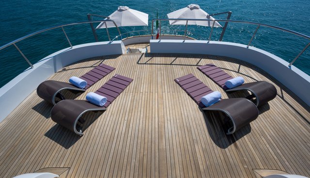 TANANAI yacht charter 4