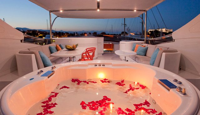 COCA VI yacht charter 4