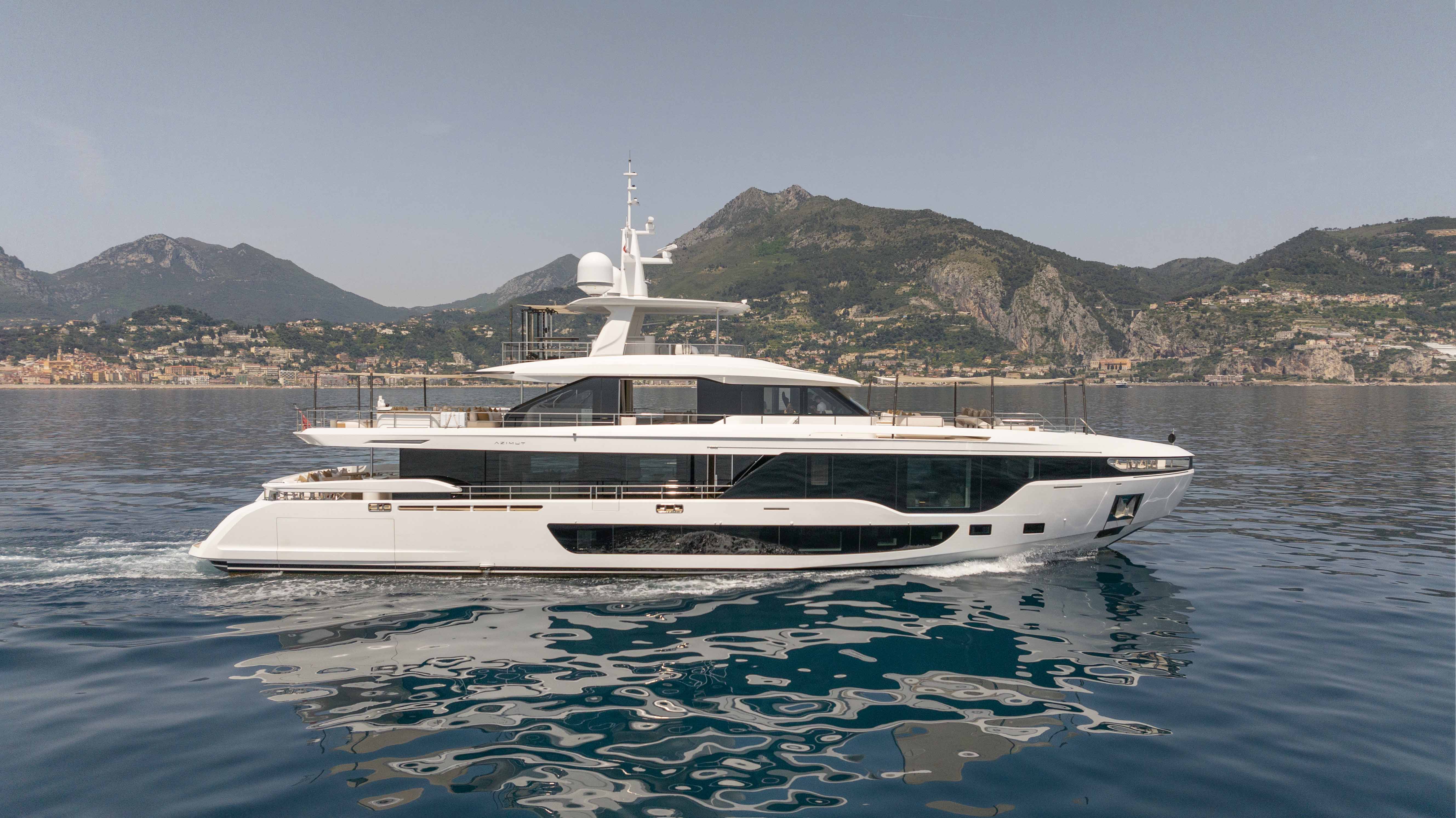 'H YACHT CHARTER yacht charter