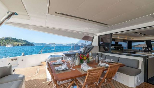 COLIBRI yacht charter 3