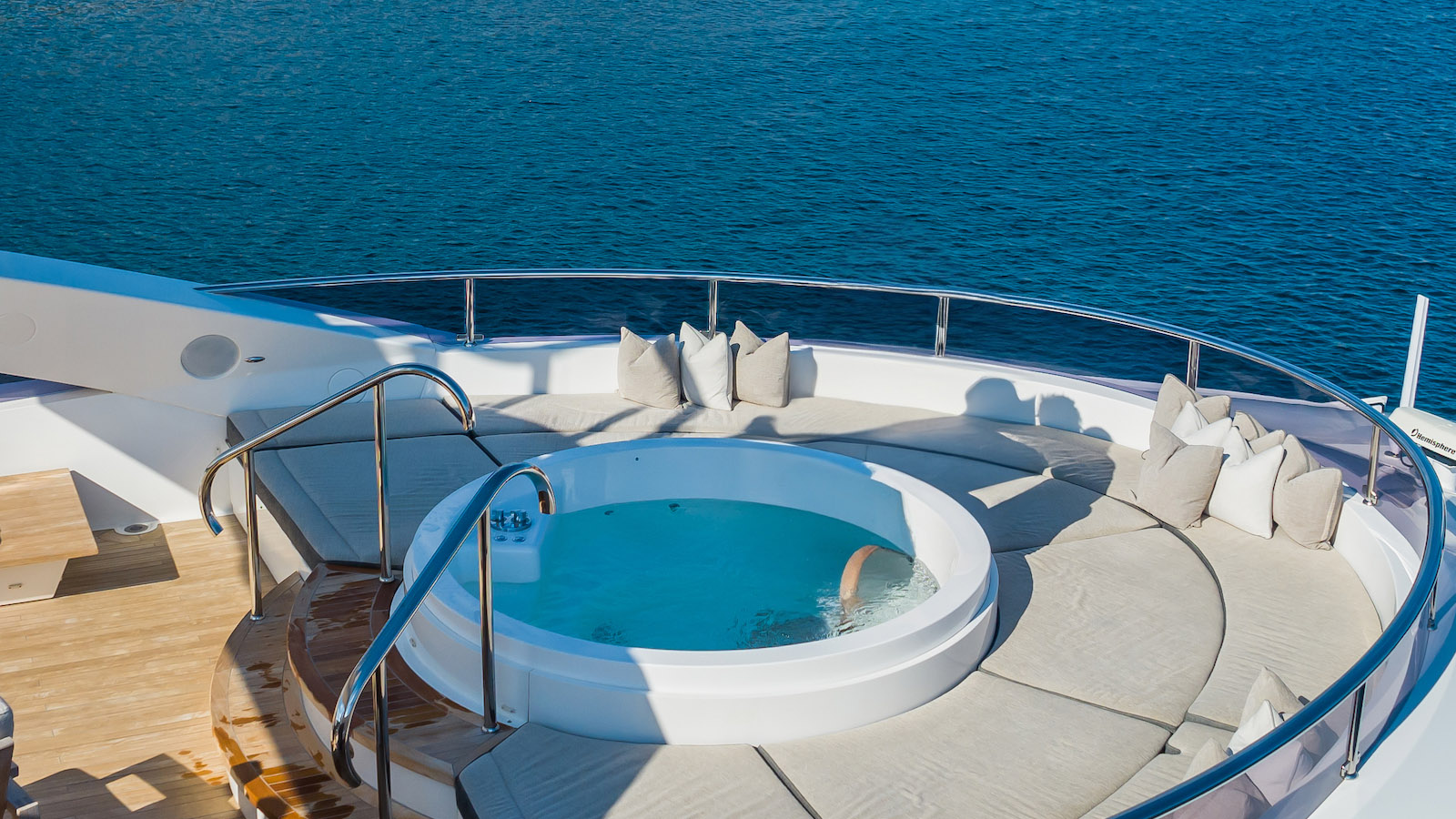THUMPER yacht charter 5