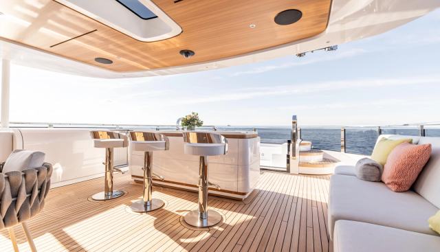 FELICITÀ yacht charter 3