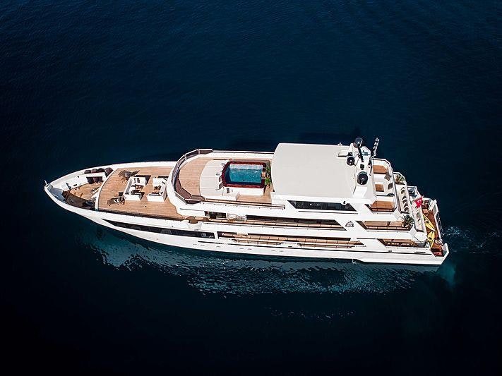 OCEAN BREEZE yacht charter 3