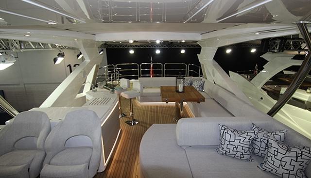 MAROMA VI yacht charter 3