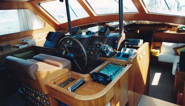 LOTTY yacht charter 5