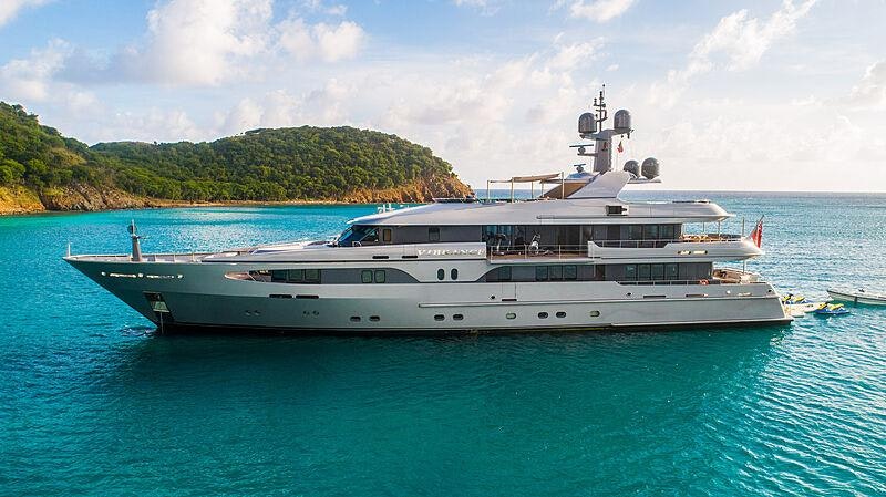 VIBRANCE yacht charter 4