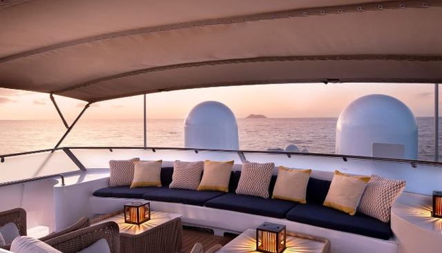 GALAPAGOS EXPLORER yacht charter 5