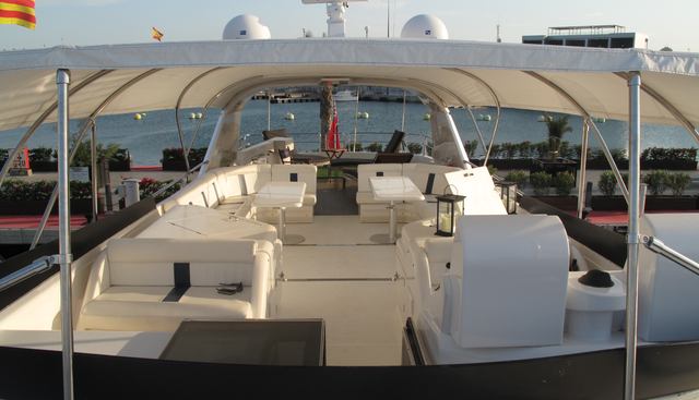 MOONDANCE yacht charter 4