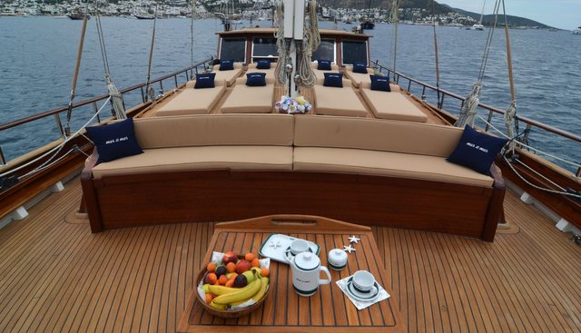 MAR & MAR yacht charter 4