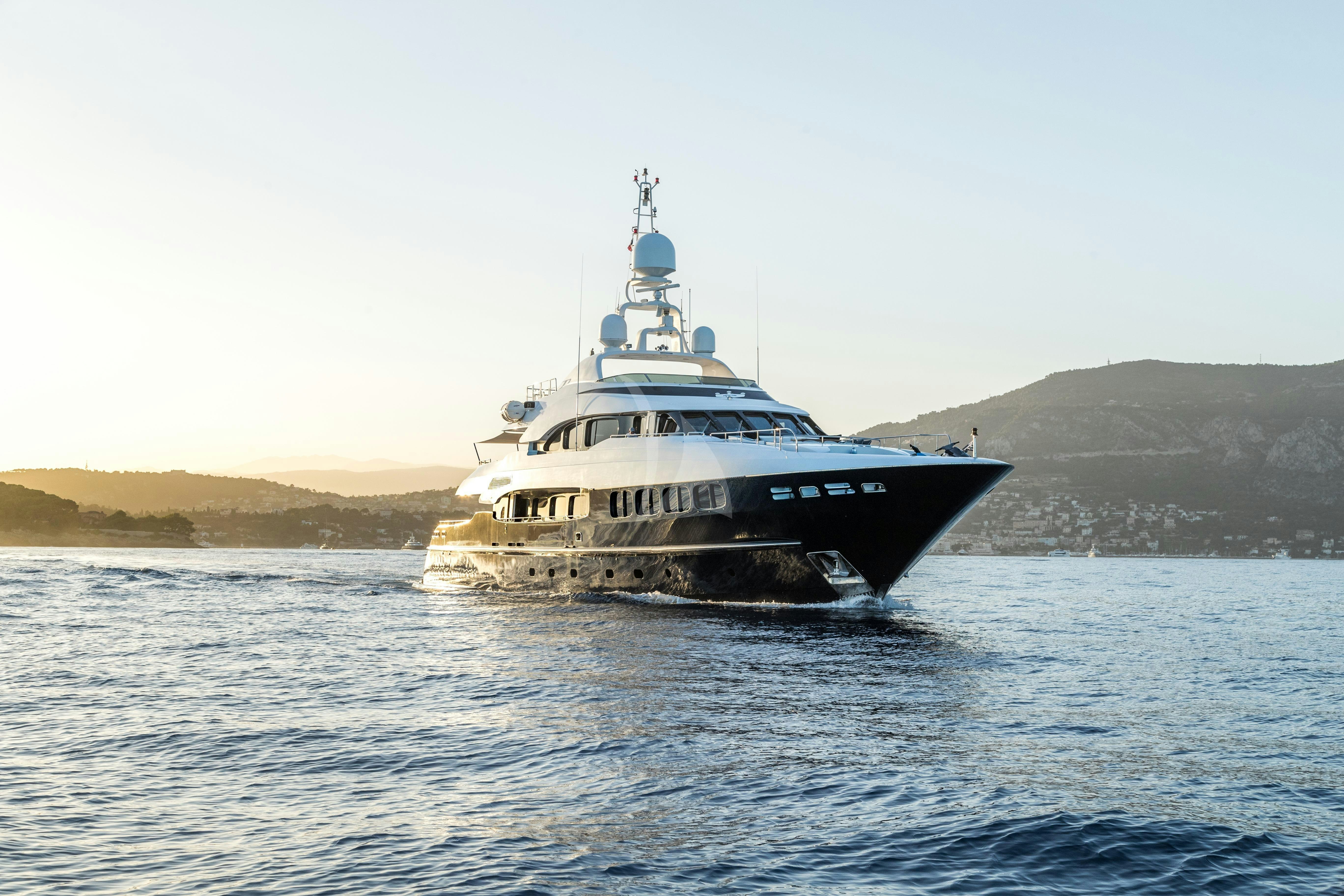 MY WAY V YACHT CHARTER yacht charter