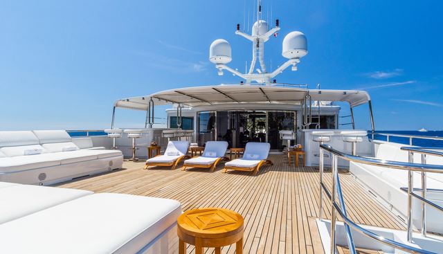 APOGEE yacht charter 4