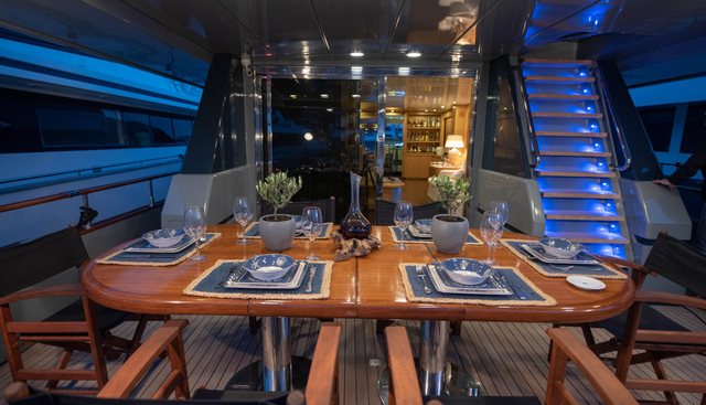 KISS yacht charter 5
