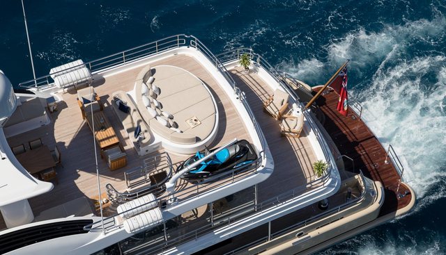 AMIGOS yacht charter 4