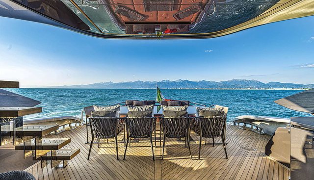 G-FIVE yacht charter 5