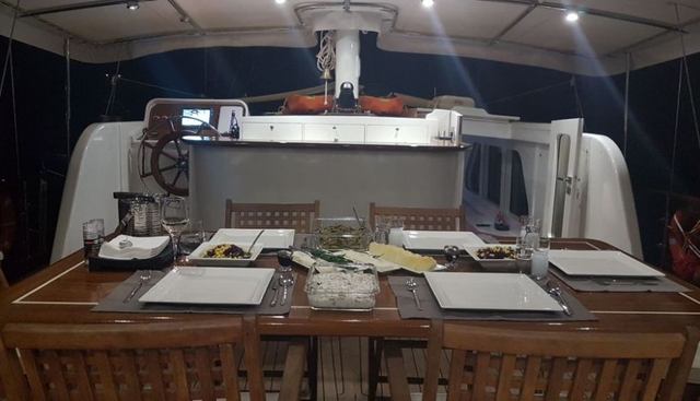 ELFIM 11 yacht charter 3
