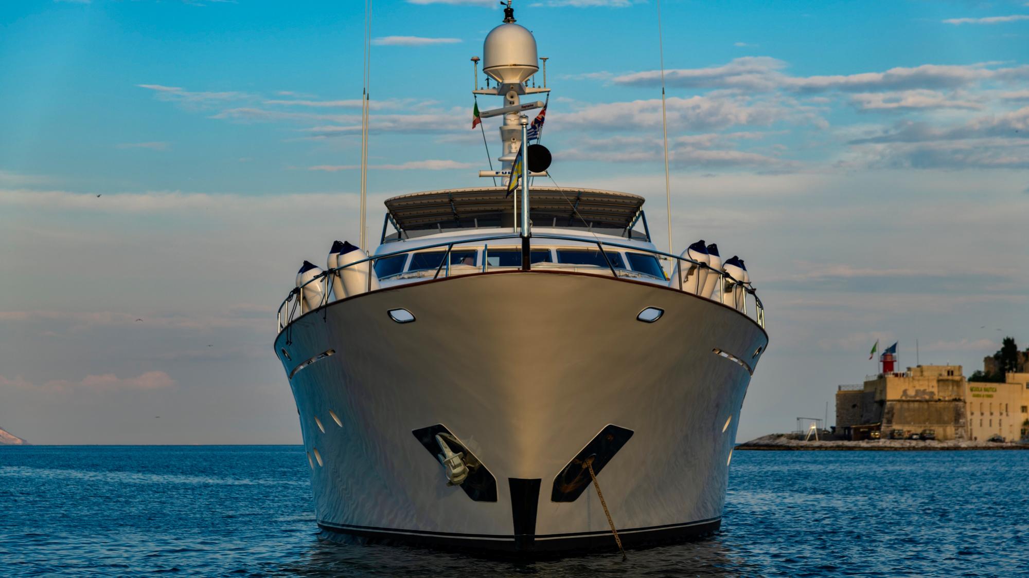 NIGHTFLOWER yacht charter 2