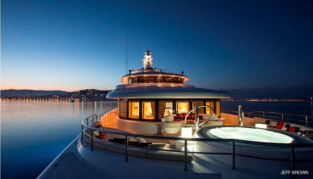 ARIENCE yacht charter 3