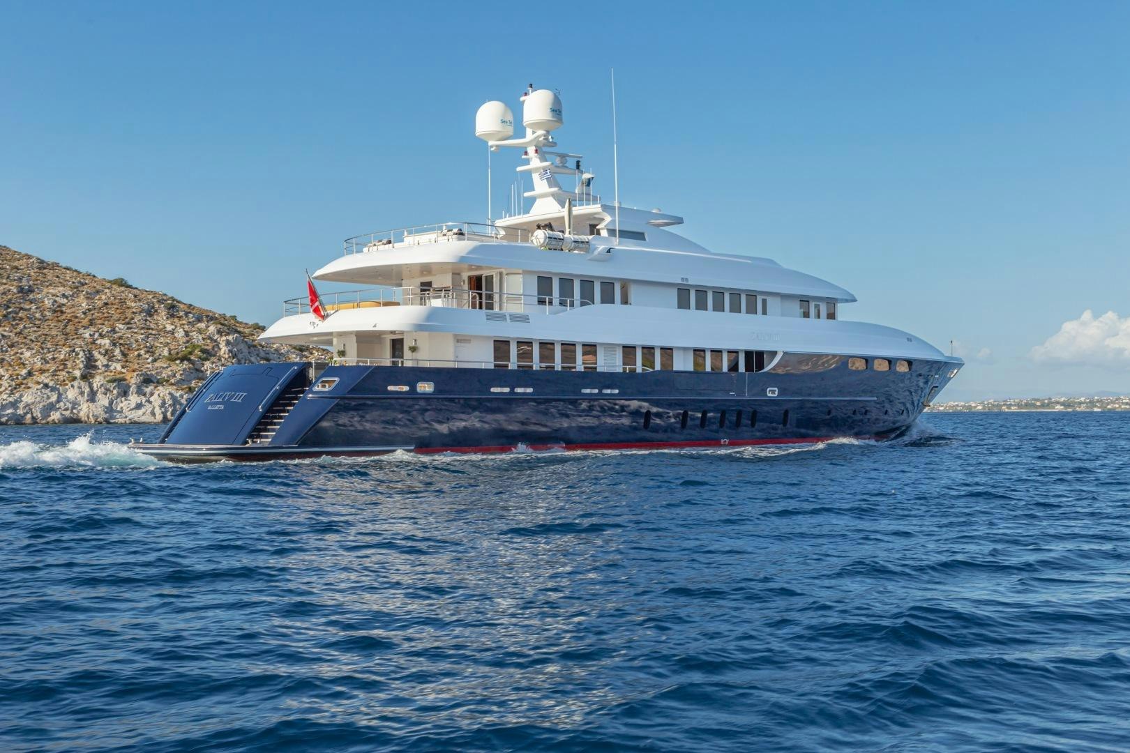 ZALIV III yacht charter 2