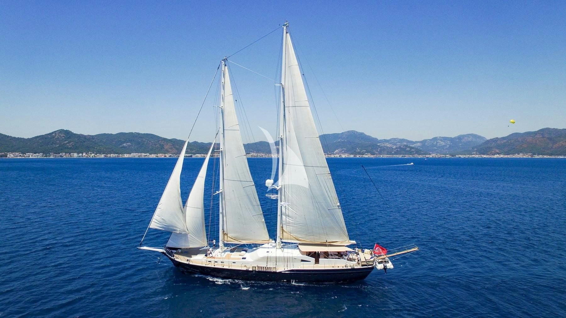 UBI BENE yacht charter 5