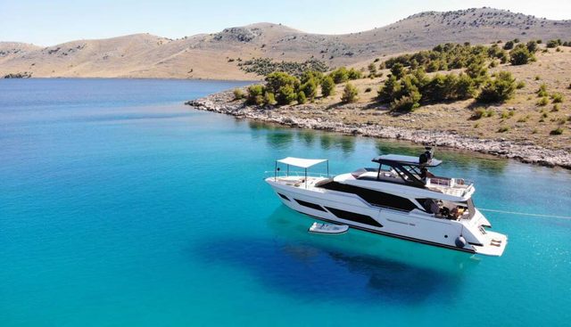 WE2 yacht charter 5