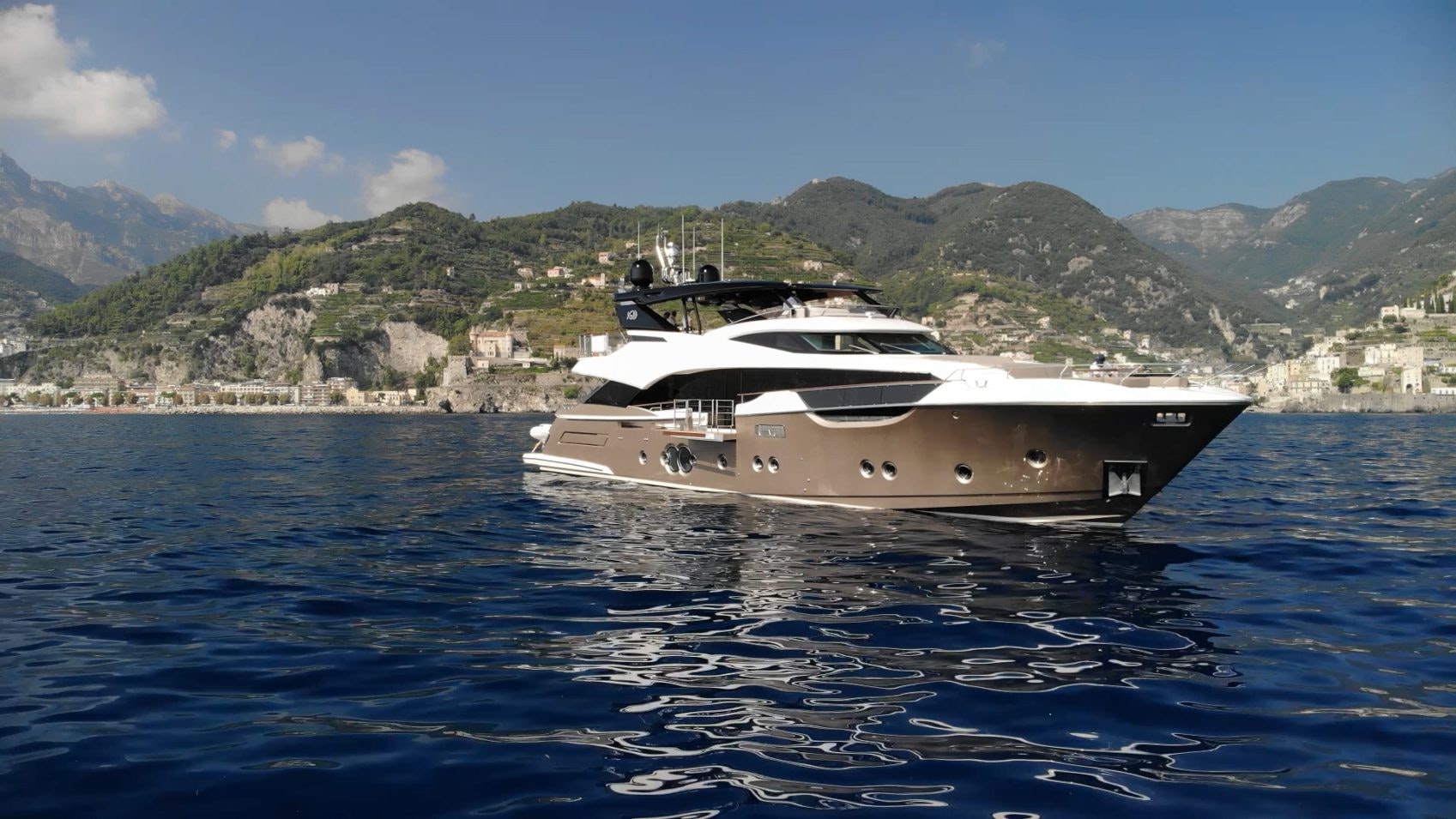 VIVALDI yacht charter 2