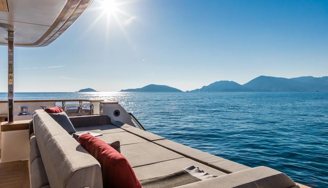 UPSTREAM yacht charter 5