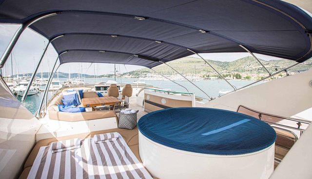INSIEME yacht charter 4