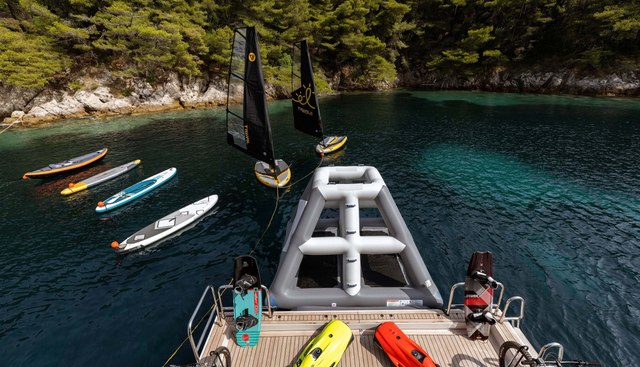 LAMMOUCHE yacht charter 5