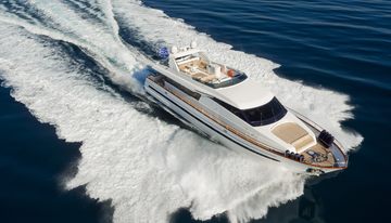 4'TS yacht charter 5