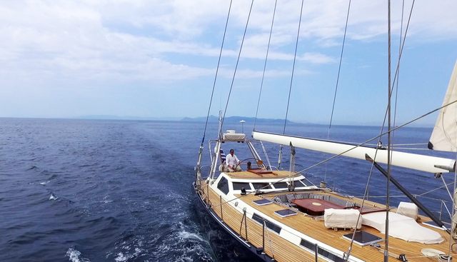 WIND OF CHANGE yacht charter 3