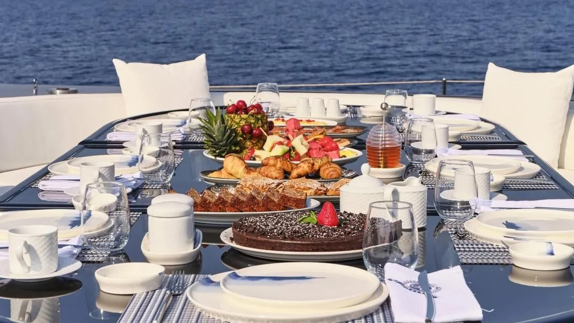 ABILITY yacht charter 4