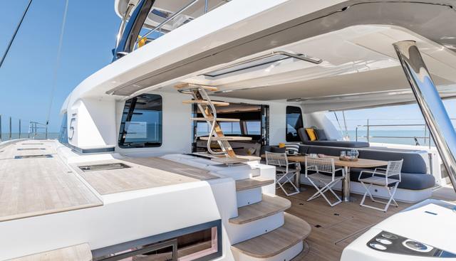 REVE BLEU yacht charter 5