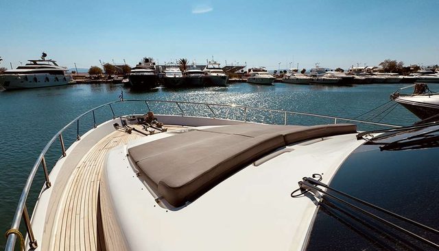 ARCELIA yacht charter 3