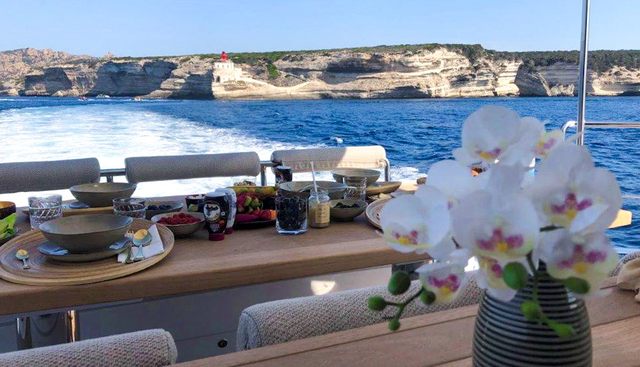 GOLDFINGER yacht charter 4