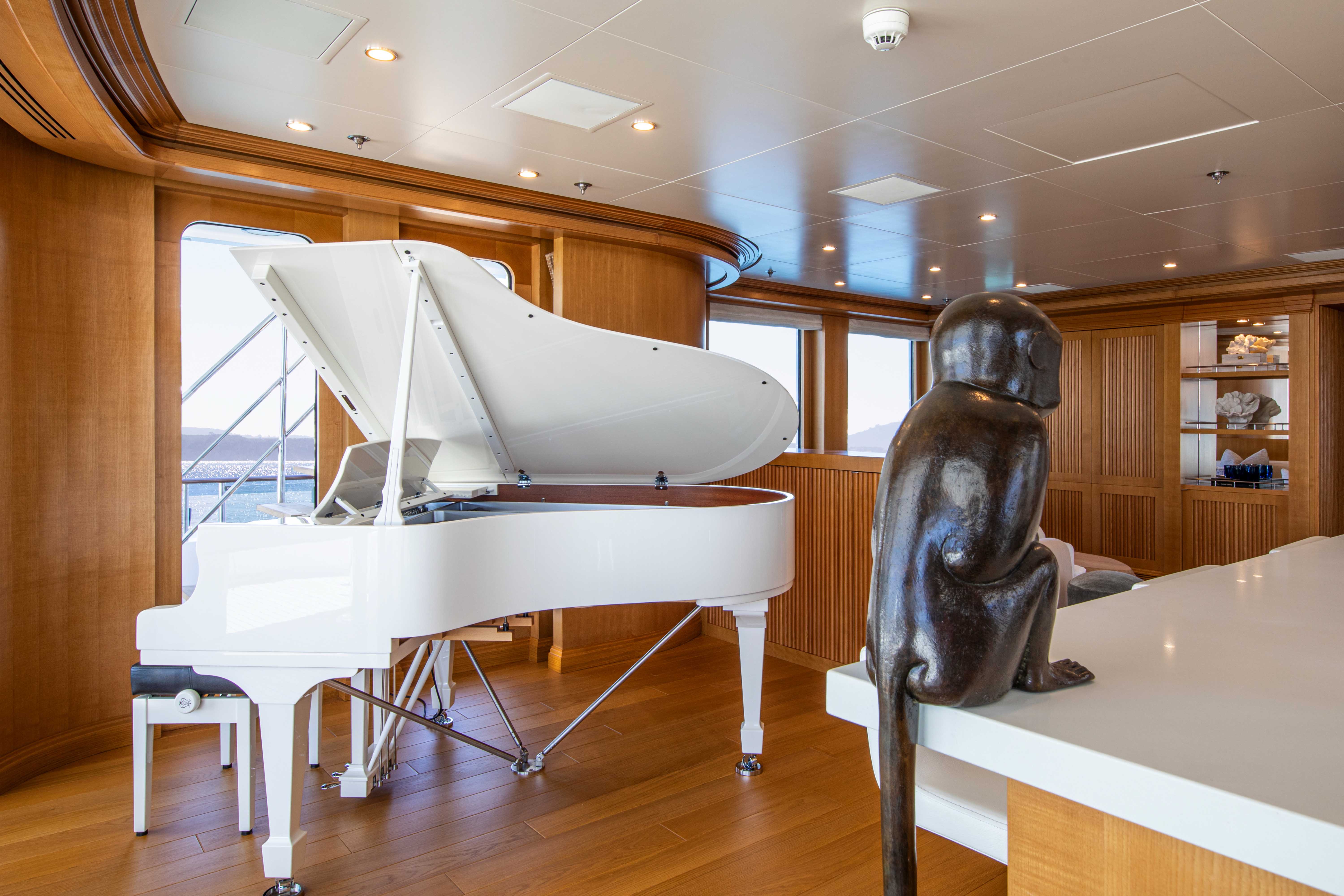 TREEHOUSE yacht charter 5