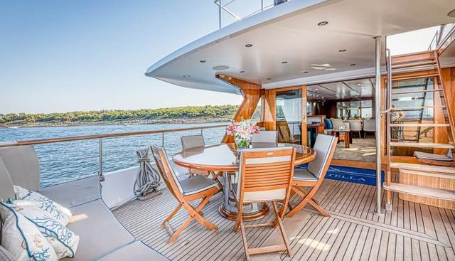 CHANTELLA yacht charter 4