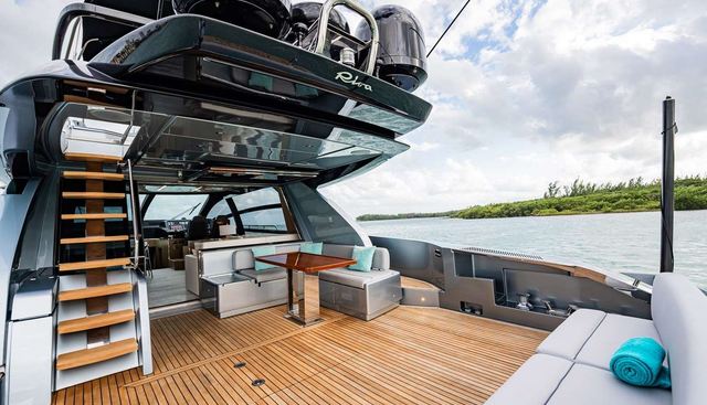 RECREATIONAL USE yacht charter 4